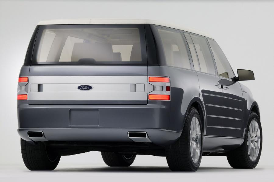  Ford Fairlane Concept 2005 года  (фото 21 из 52)